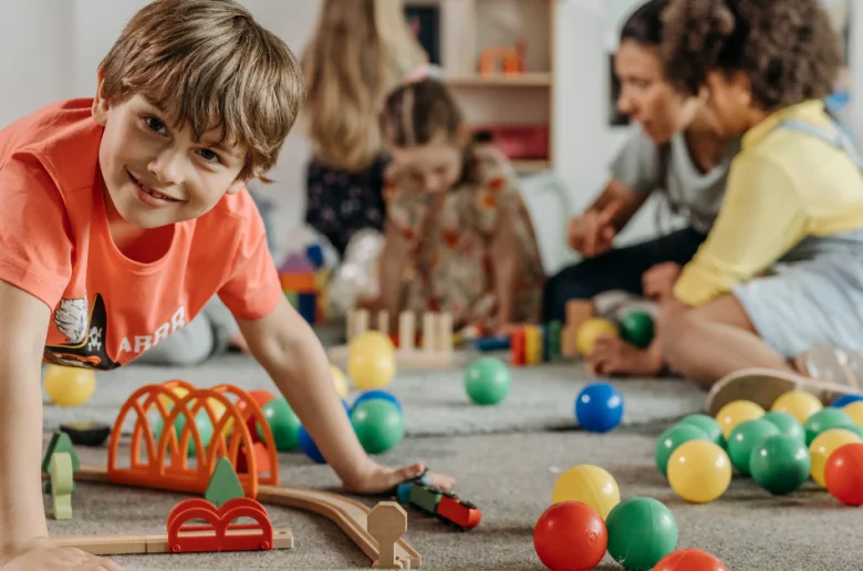 Les Jouets Éducatifs Montessori